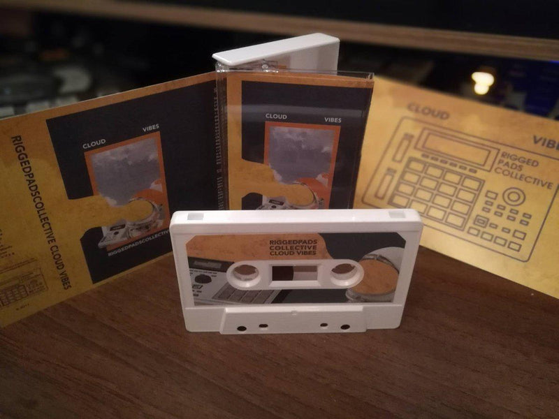 Various - RIGGED PADS COLLECTIVE / cloud vibes 【Cassette Tape】-RIGGED PADS COLLECTIVE-Dig Around Records